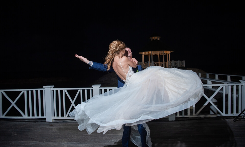 sarah and andy dancing in the evening